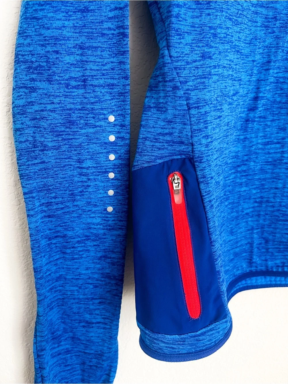 Nike Dri-FIT Element Blue Long Sleeve Running Top Thumbholes Zip Pocket M